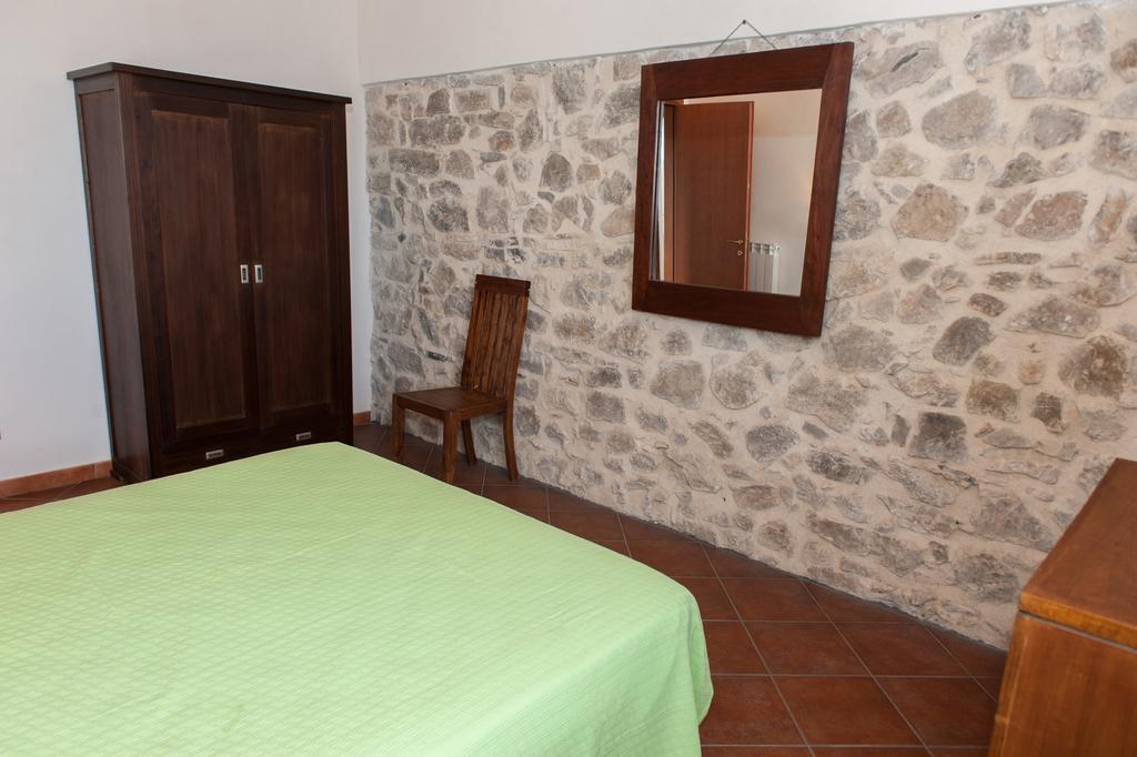 Agriturismo Case Tabarani Collesano ภายนอก รูปภาพ