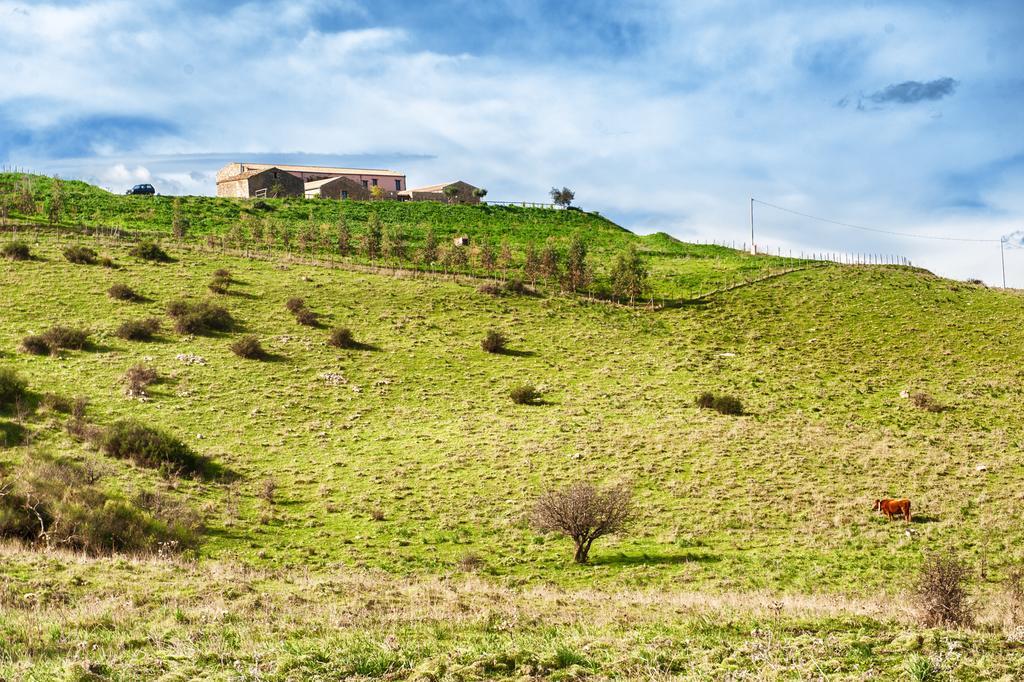 Agriturismo Case Tabarani Collesano ภายนอก รูปภาพ